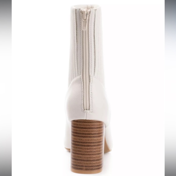 White leather heeled boot - Picture 3 of 4